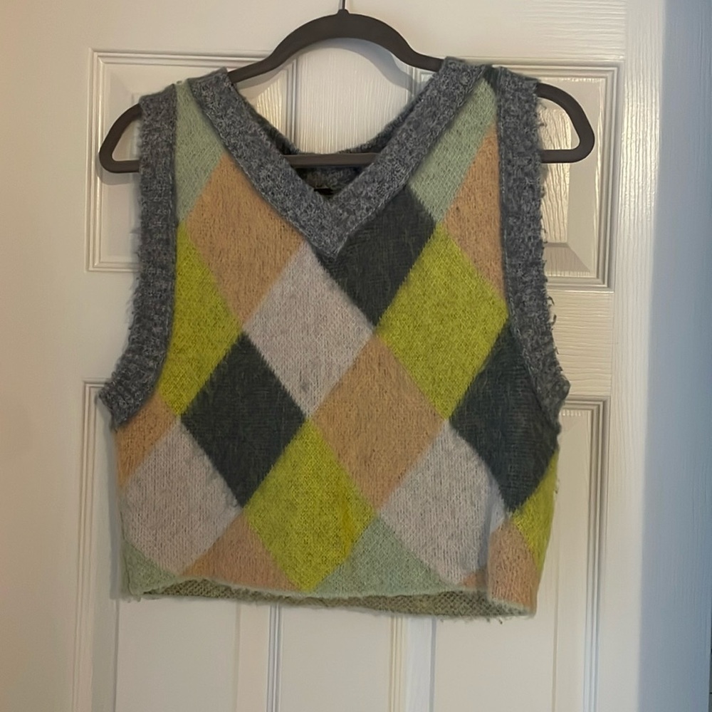 Argyle Patterned Sleeveless Sweater Vest